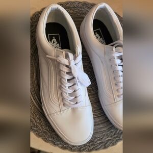 VANS White Old SKOOL True White Sneakers 9.5